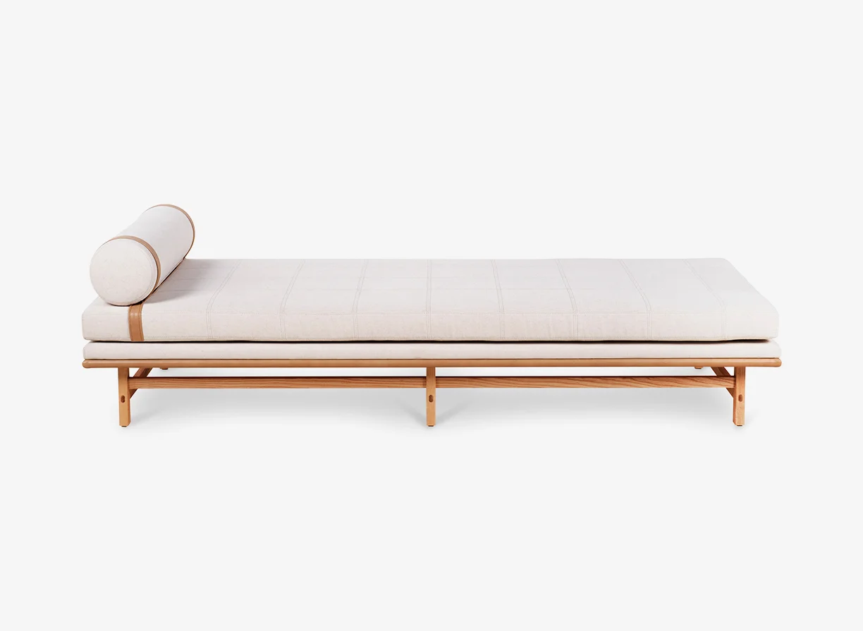 SW-SW Daybed with Pillow-SF3M.jpg