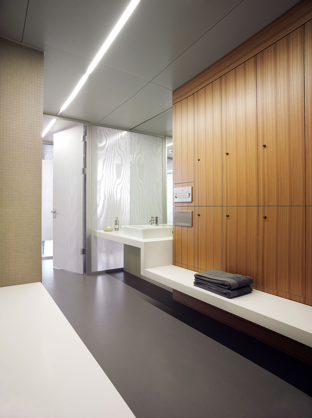 073_iria_degen_interiors_health_clinic_reha_zug7.jpg