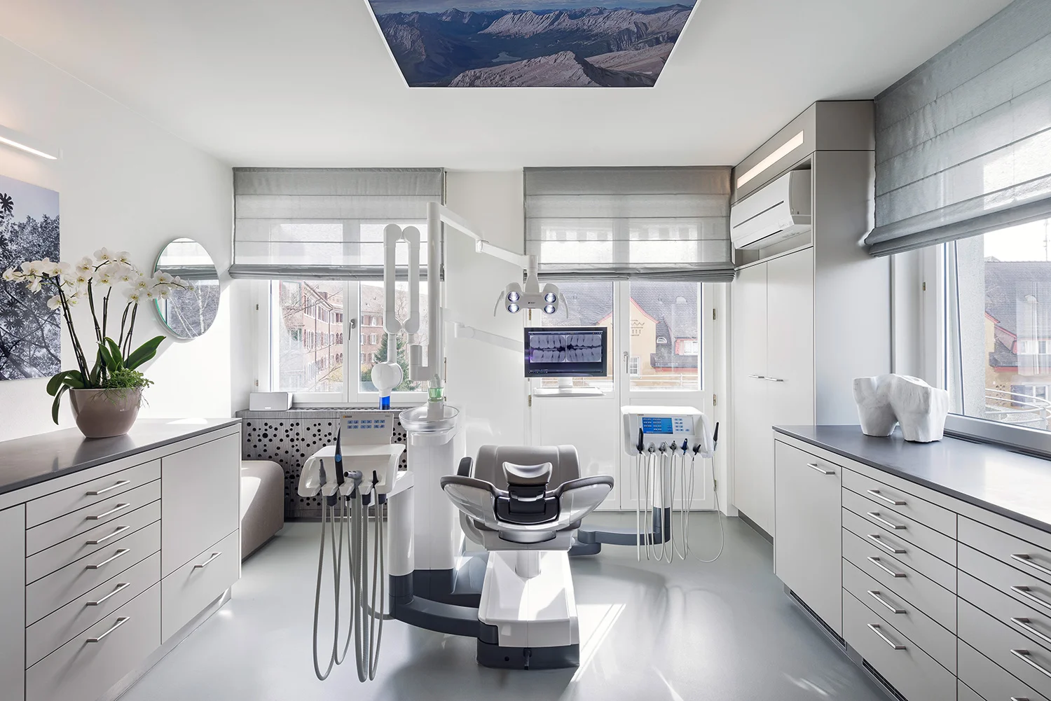 136_clinicdent_iria_degen_interiors_07.jpg