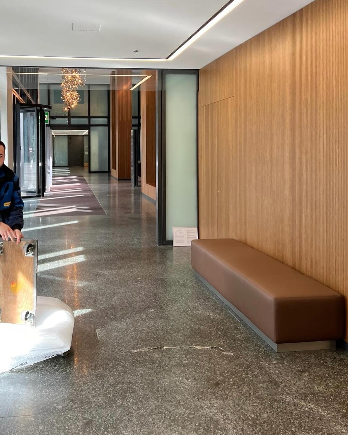 just in time before the easter weekend, we are installing an entrance hall of a swiss insurance company&hellip; a glimpse behind the scenes&hellip; work in progress&hellip; remember what craftsmanship it takes to reach a result that looks totally nat