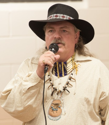 Metis regalia 2014 crop.png