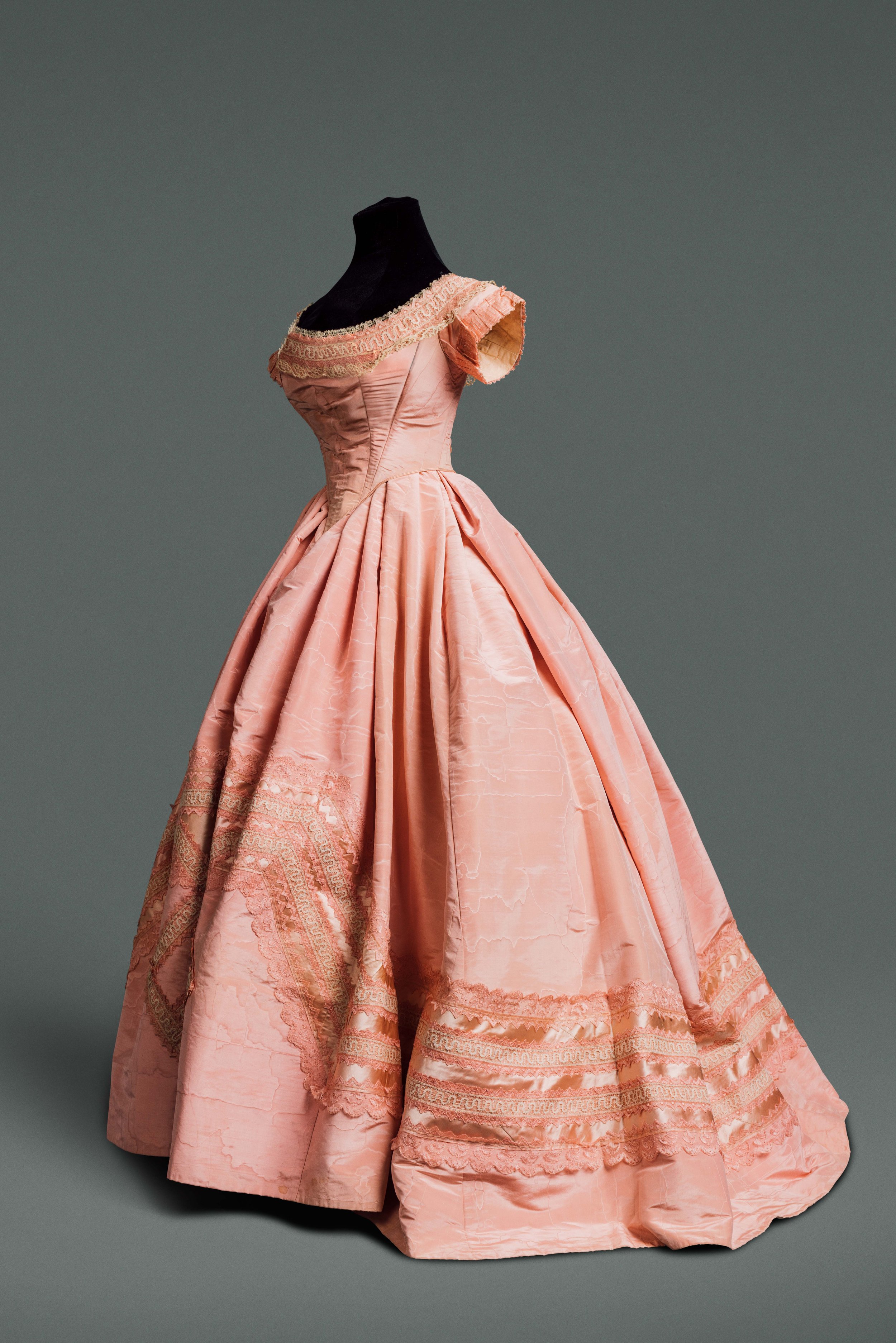 1830s Fashion - Ball Gown Collection at Mint Museum