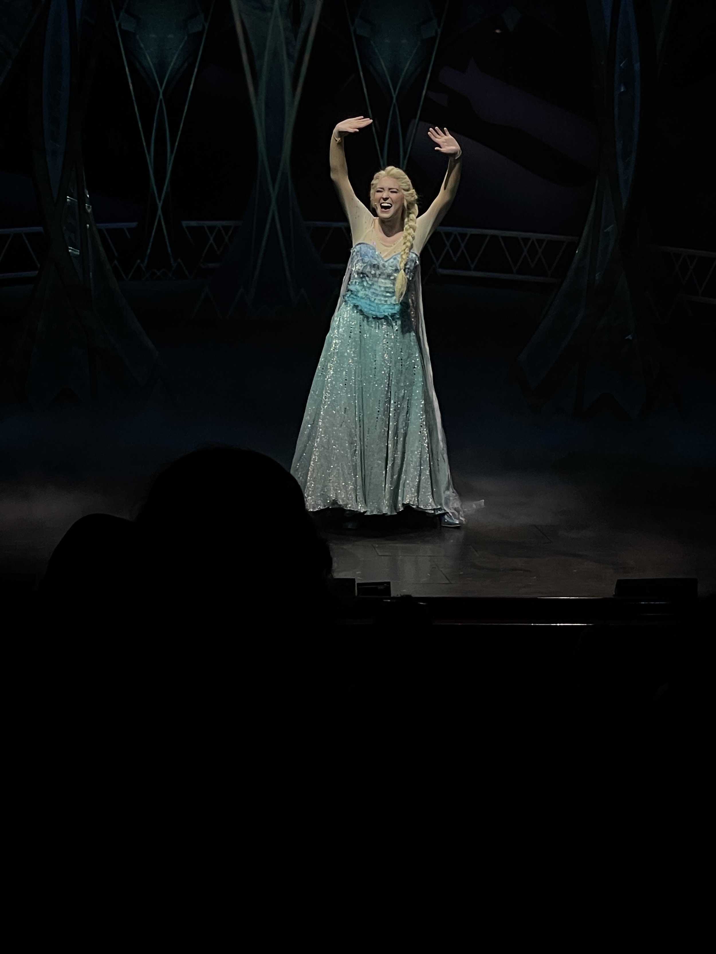  Chessa Metz sings “Let It Go” as Elsa in Frozen. 