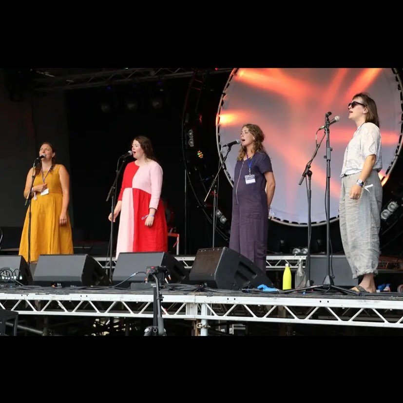 Huge thanks to everyone who came along to one of our gigs @folkeast, we had an absolutely brilliant weekend singing and celebrating with you all. And a big shout out to John, Becky, and all the crew and volunteers who made this year so special ❤️

📸