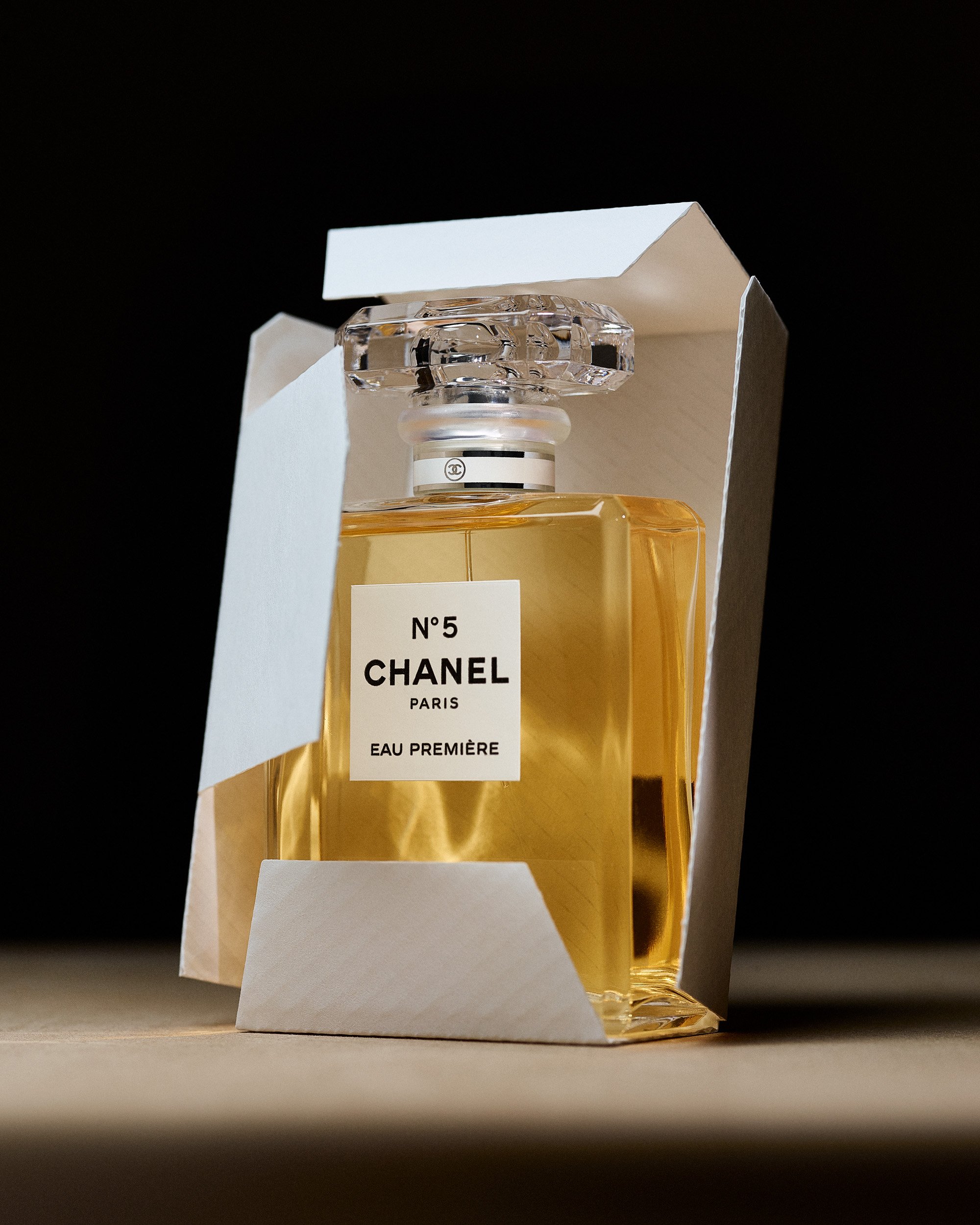 220222-ChanelBottle115116.jpg