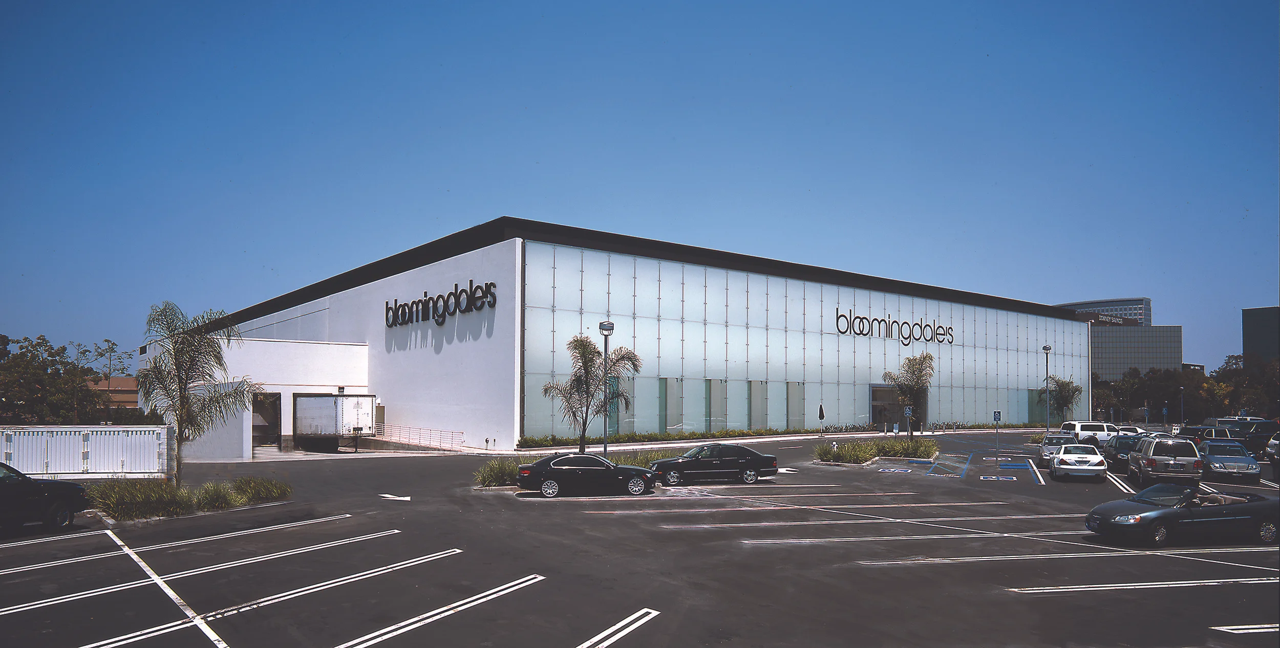 Bloomingdales Costa Mesa_SCP_photo_Glass wall 02.jpg