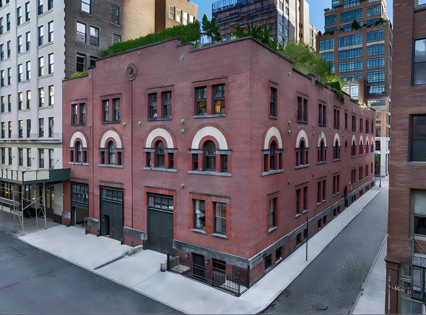 60 Collister Street Penthouse by Kevin Kennon AIA NCARB NOMA LEED AP. 2009. Tribeca, New York. Exclusive listing by Douglas Elliman.