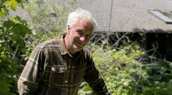 A beekeeper on Martha’s Vineyard rears his own queens 