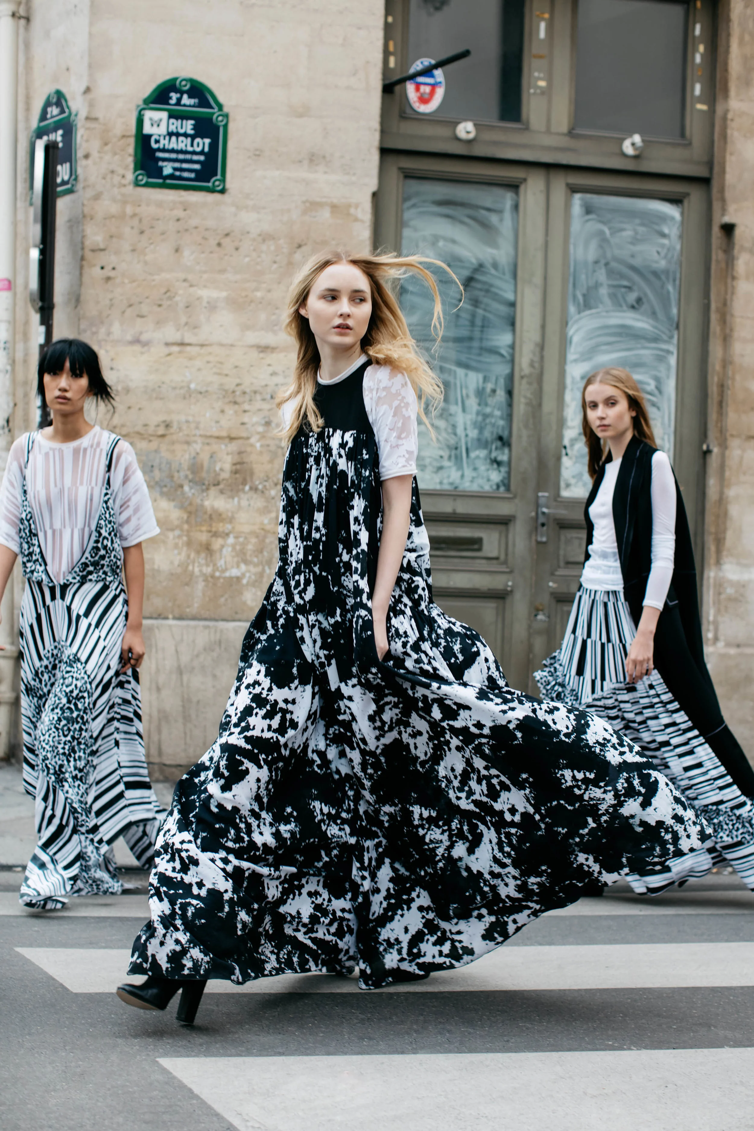 Look_1_Victor Alfaro_SS17_by_Sandra Semburg.jpg