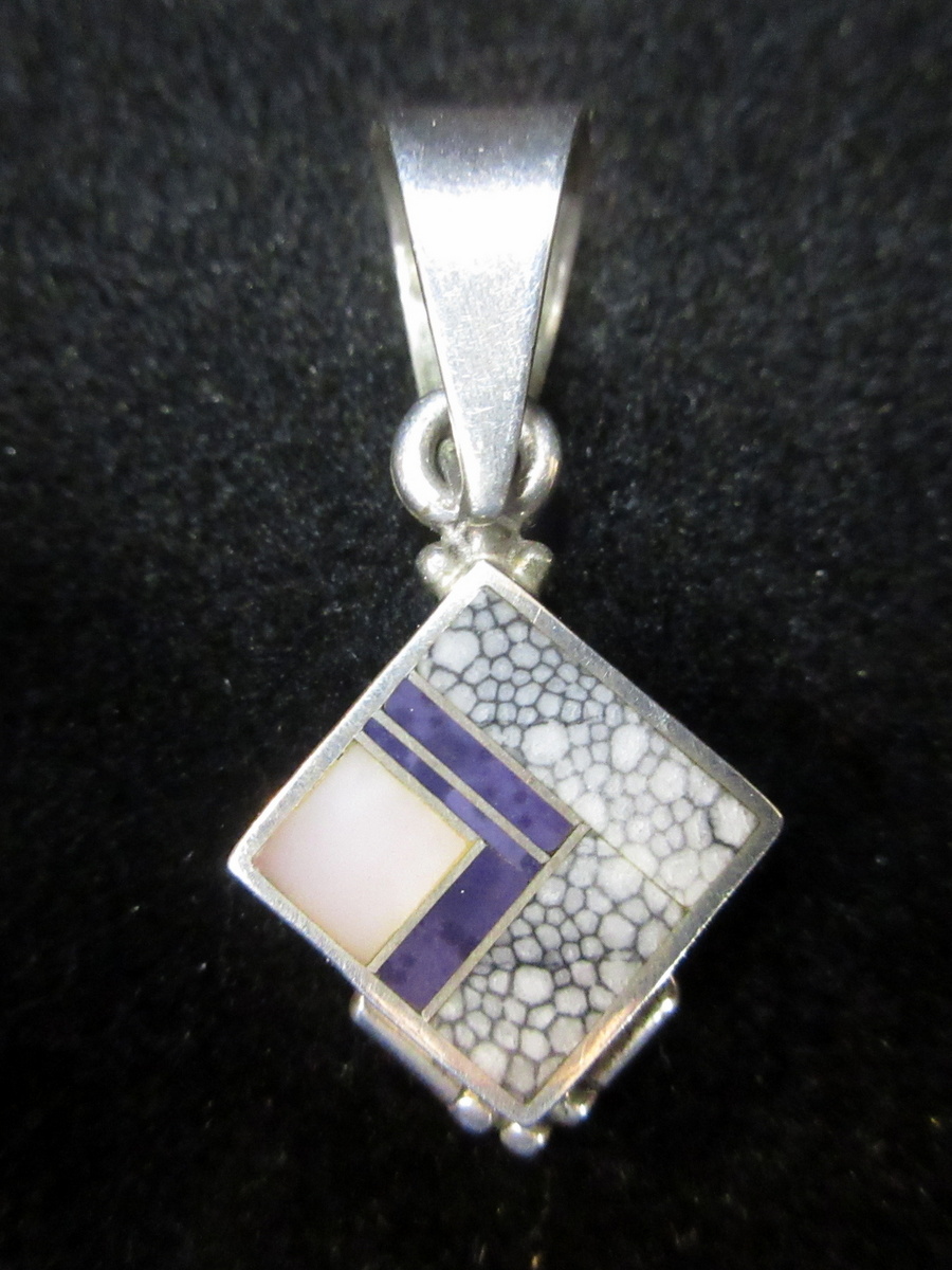 Ray Tracey Pendant