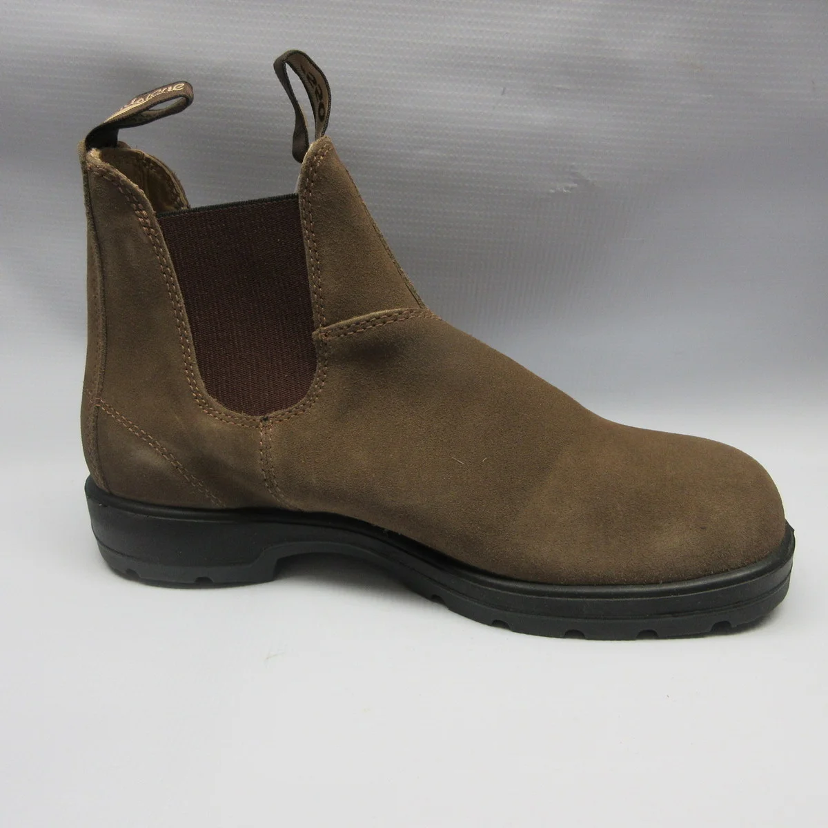 Blundstone 552 Suede Boot in Olive Brown