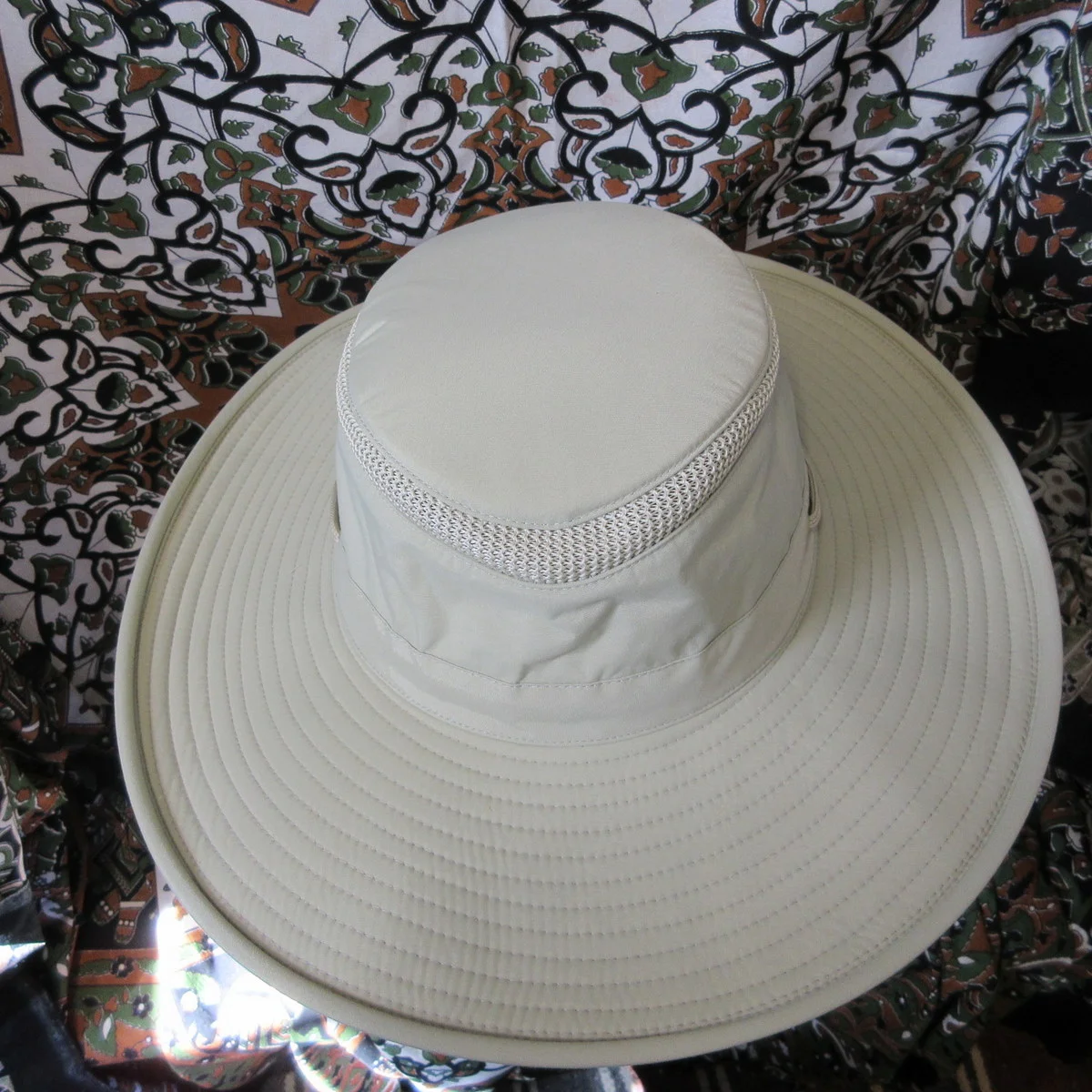 tilley-hat-ltm2-airflo-khol.JPG