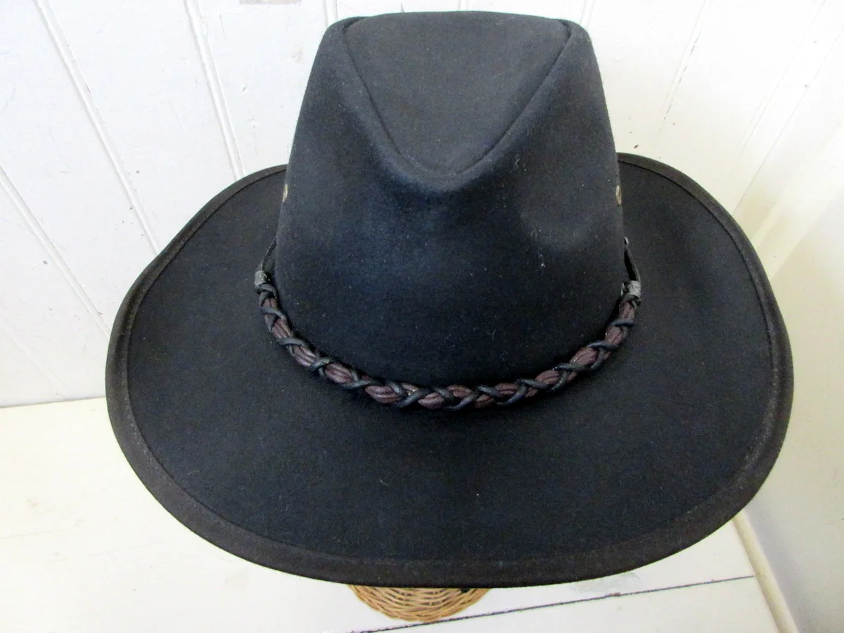 outback-hat-oilskin-bootlegger-black-top.JPG