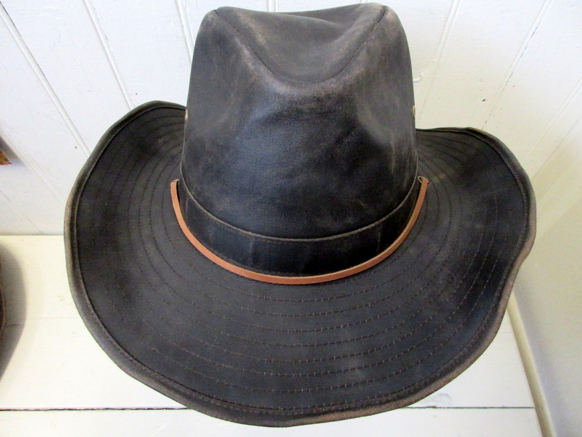 outback-hat-oilskin-korona-brown-top.JPG