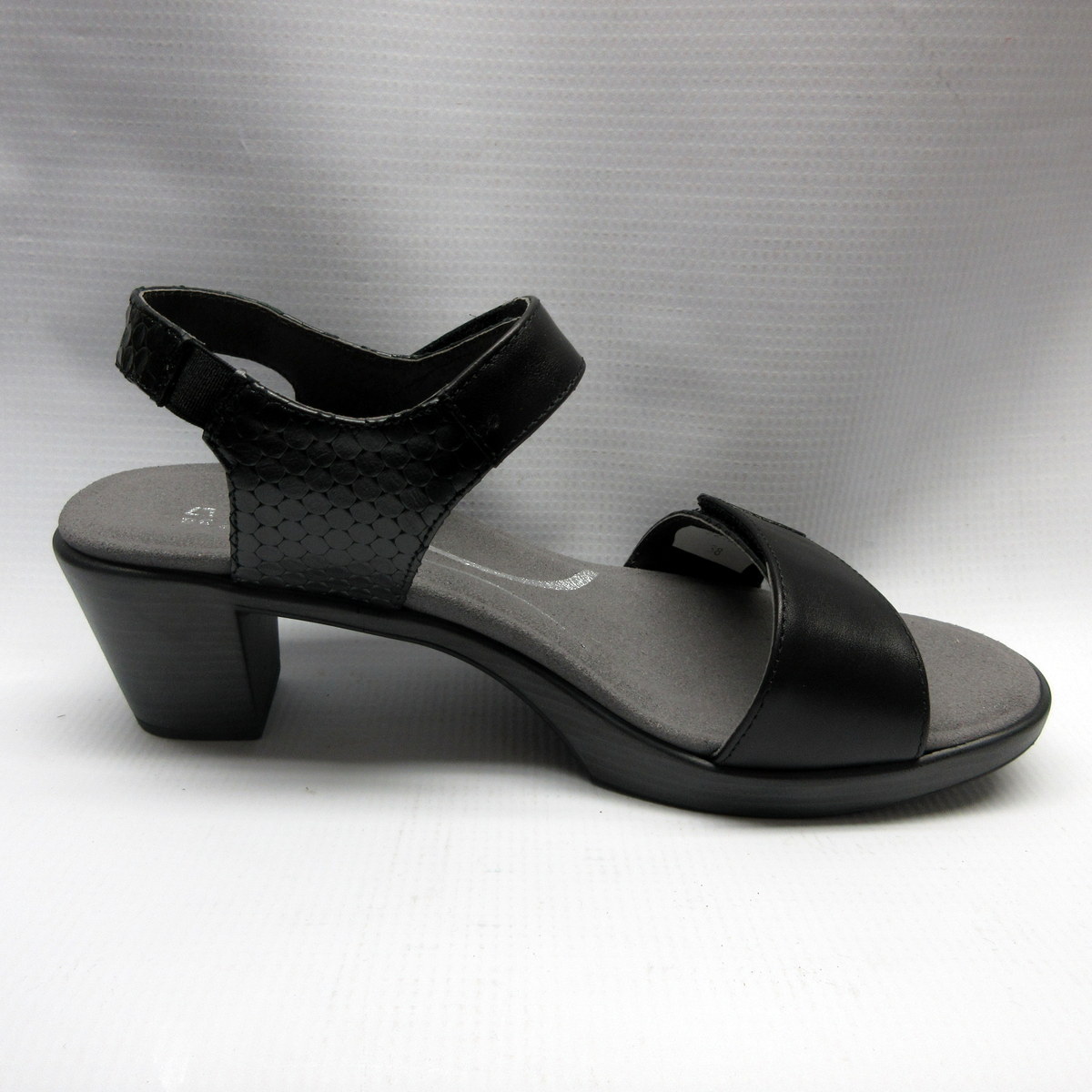 naot black sandals