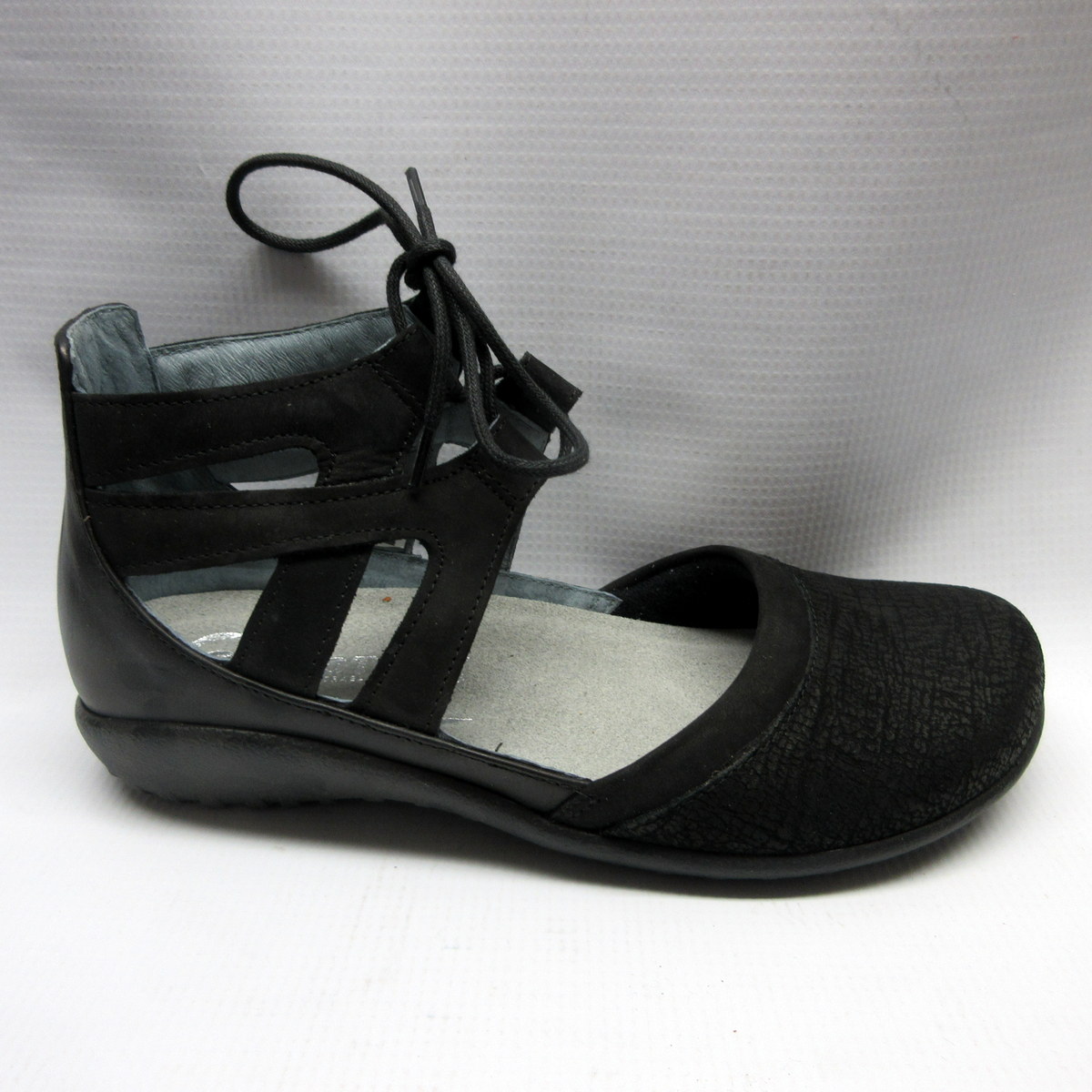 Naot Shoes Women Kata in Black — Cabaline