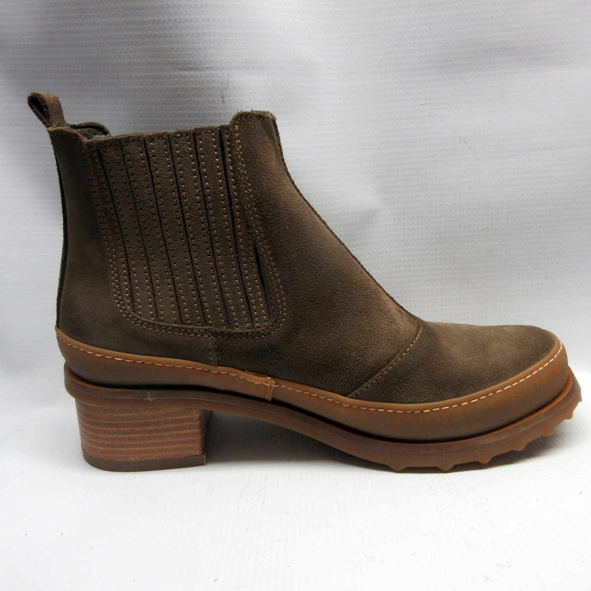 el naturalista boots