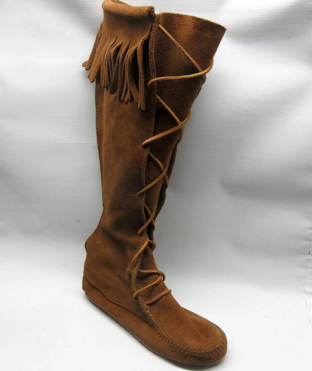 Minnetonka Boots Women Front Laced in Brown Size 6