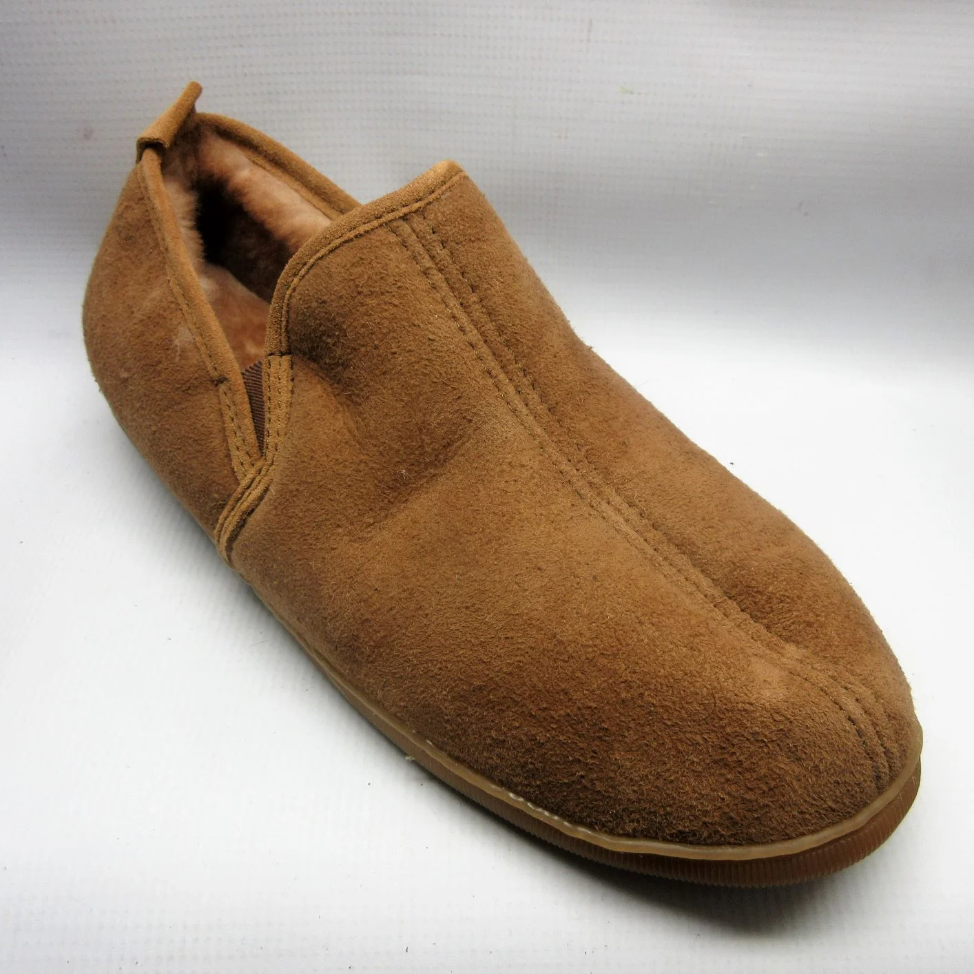 minnetonka-slippers-men-gore-sheep-golden-tan-size-13.JPG