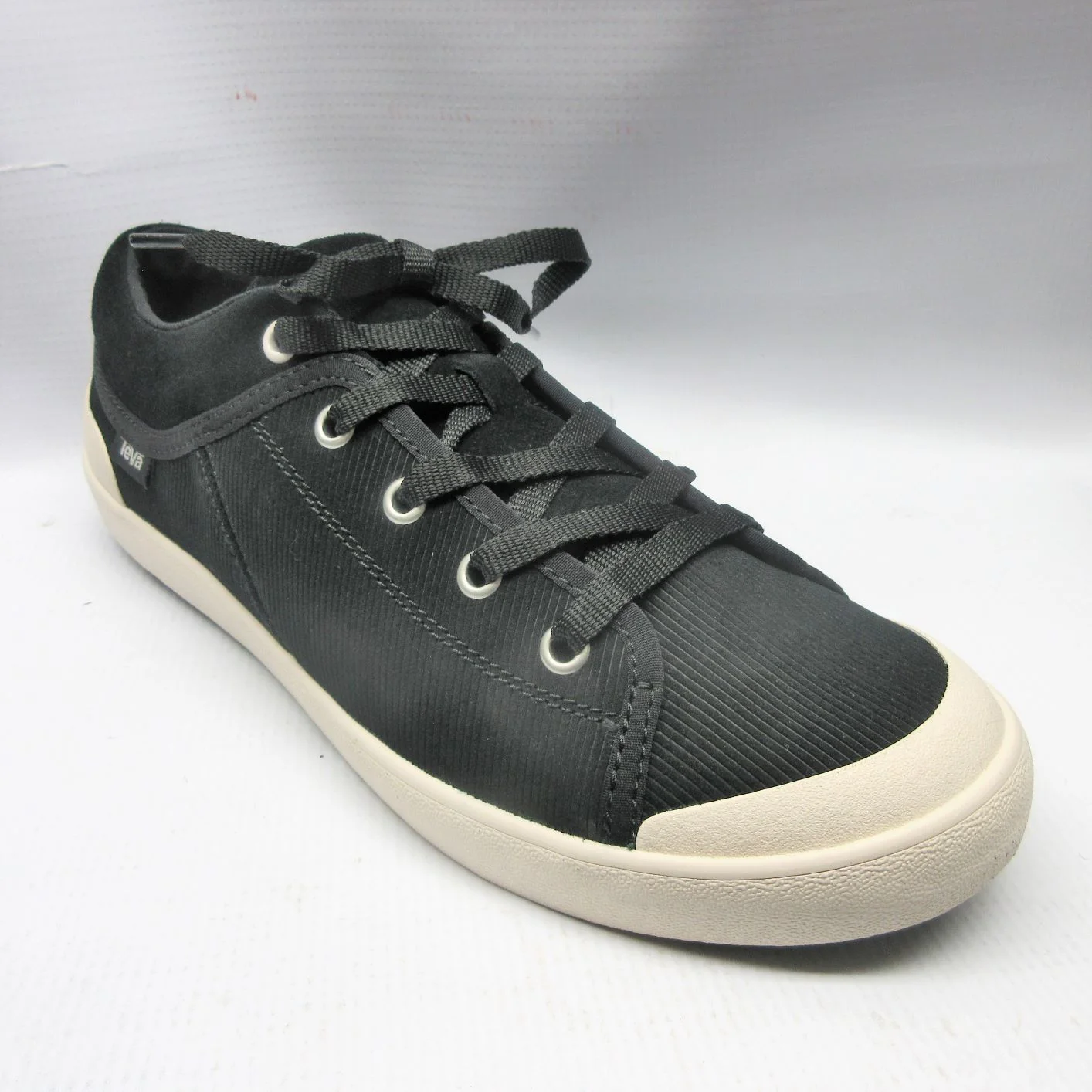 teva sneakers