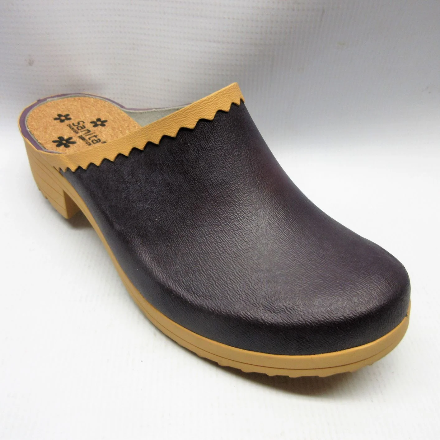 Sanita Shoes Women Raining Cats and Clogs in Purple