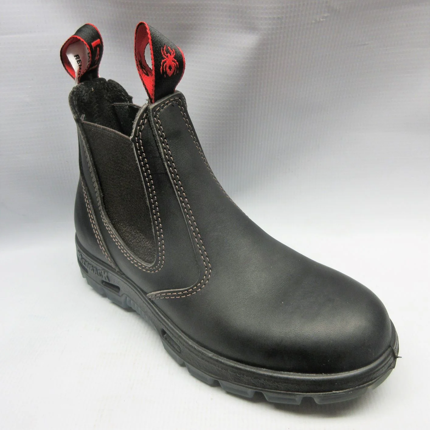 Redback Boots Unisex Slip-On in Claret