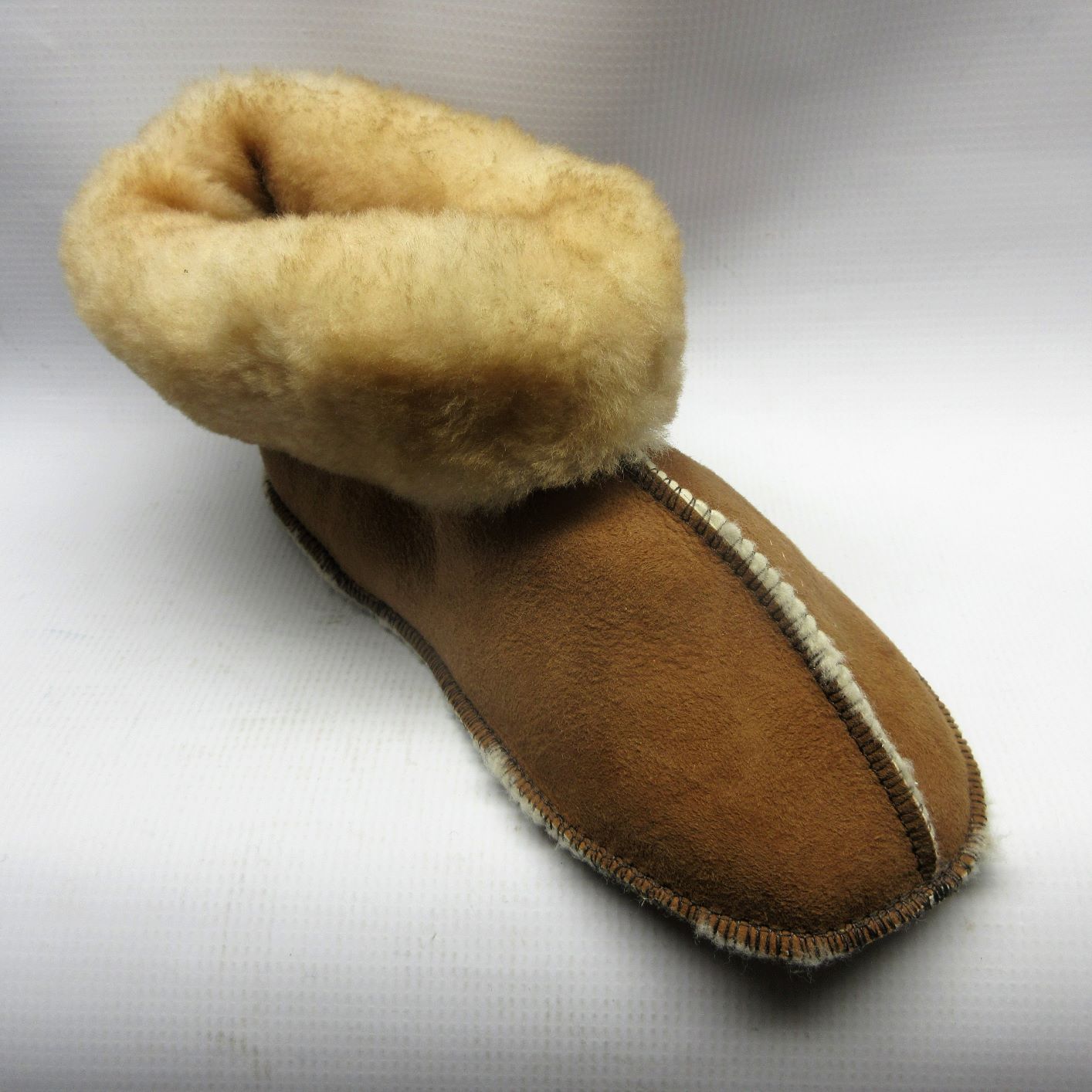 sickafus-slippers-unisex-snuggie-sheepskin-tan.JPG