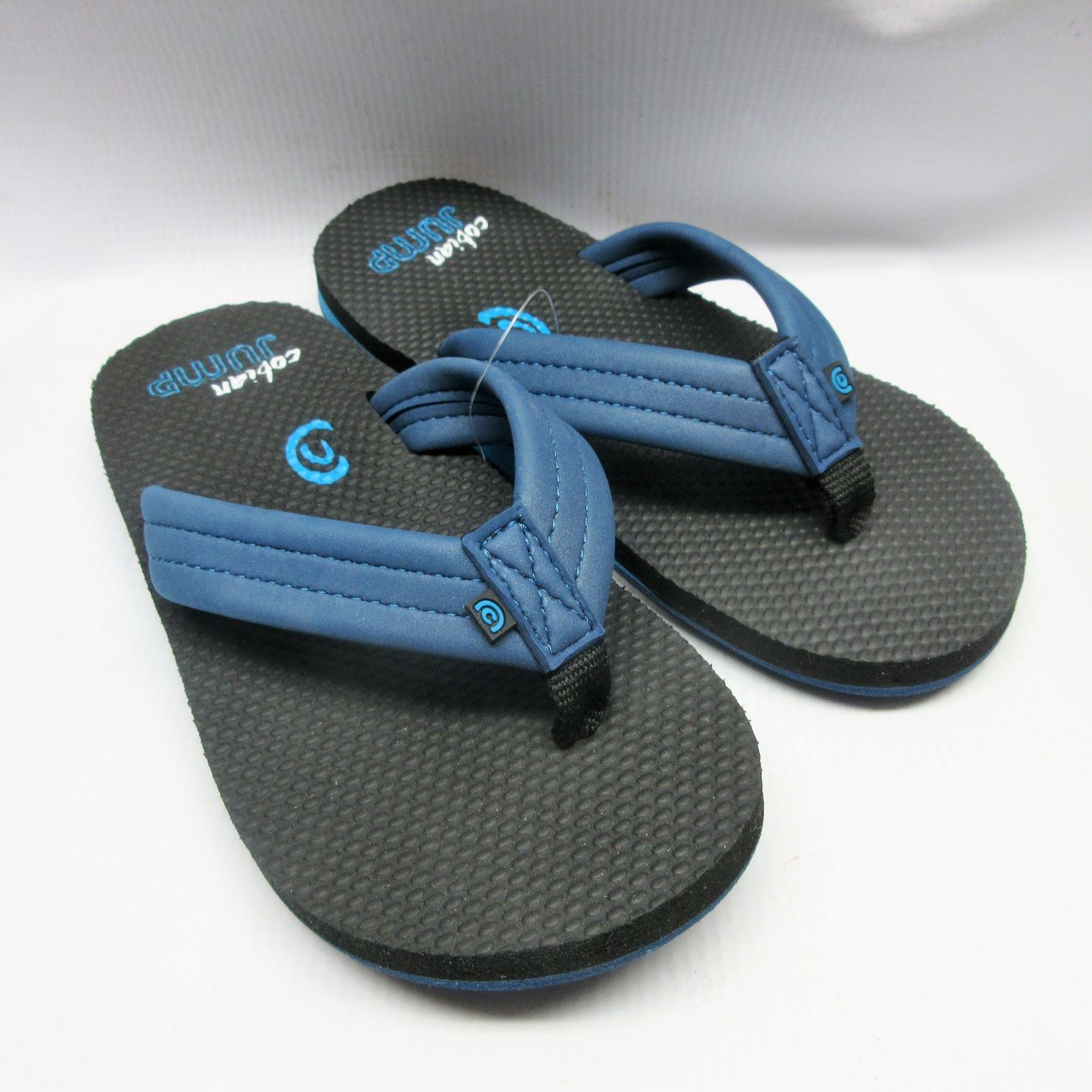 cobian jump flip flops