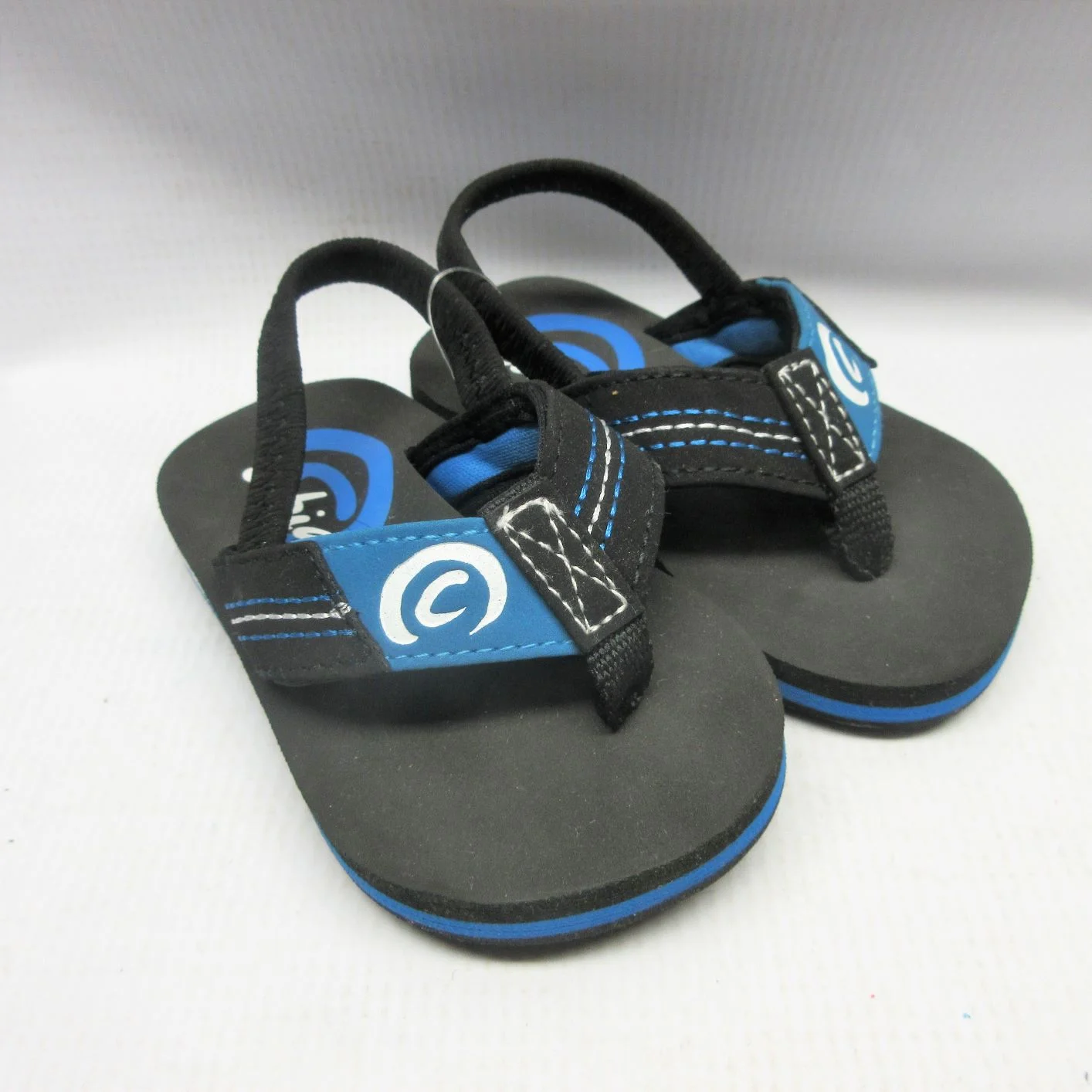 Cobian Sandals Children Floatie Flip Flops in Black 