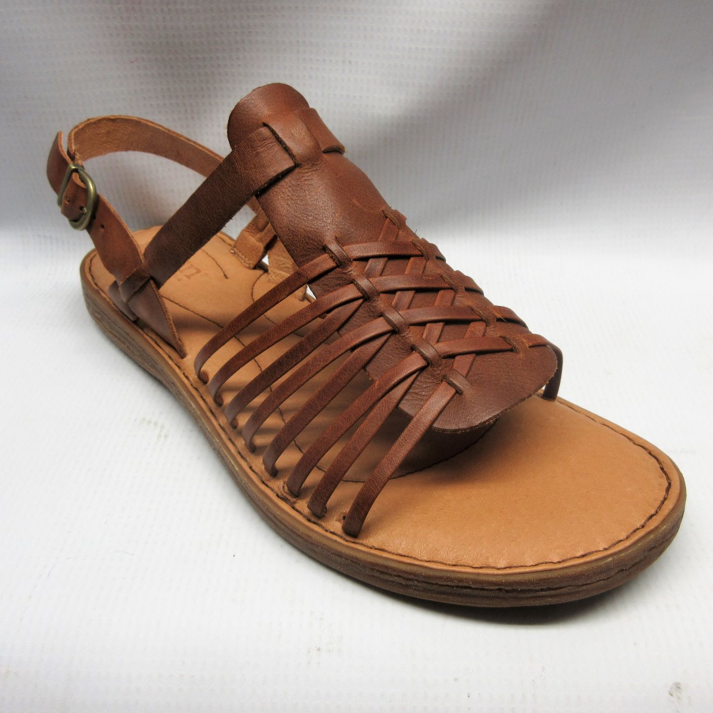 born santiam sandal