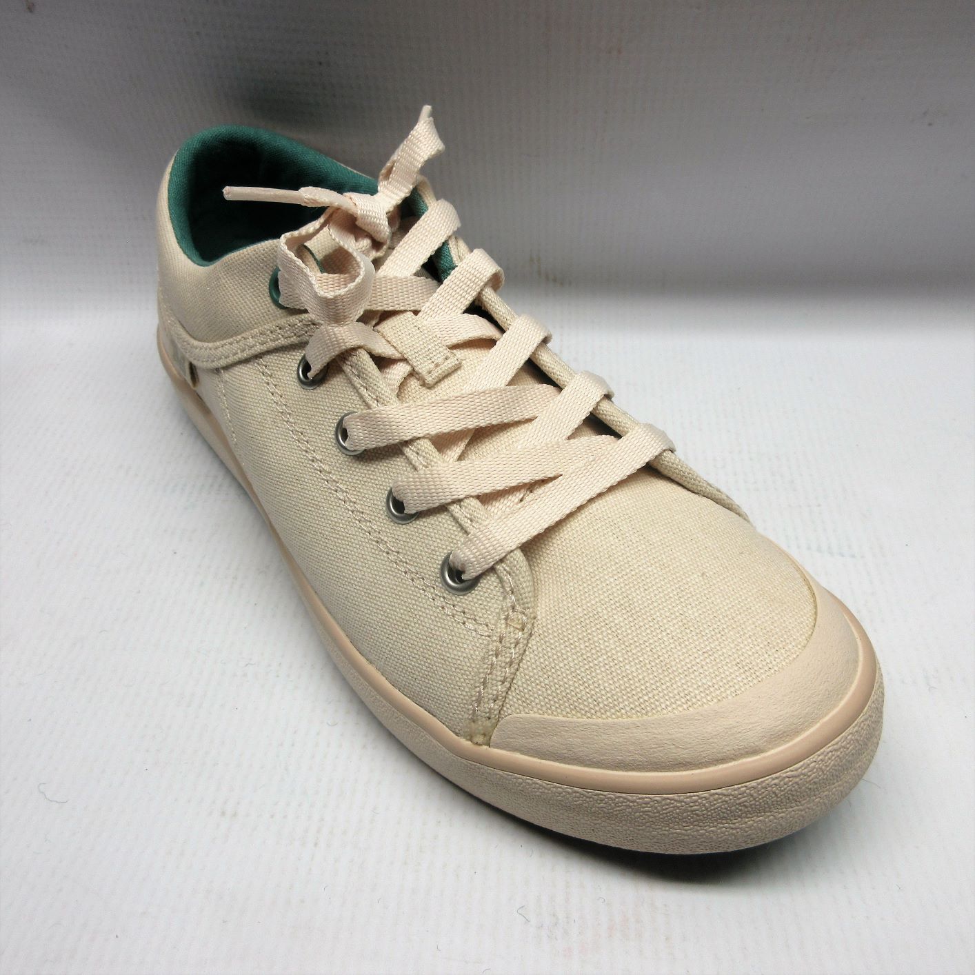 teva canvas shoes