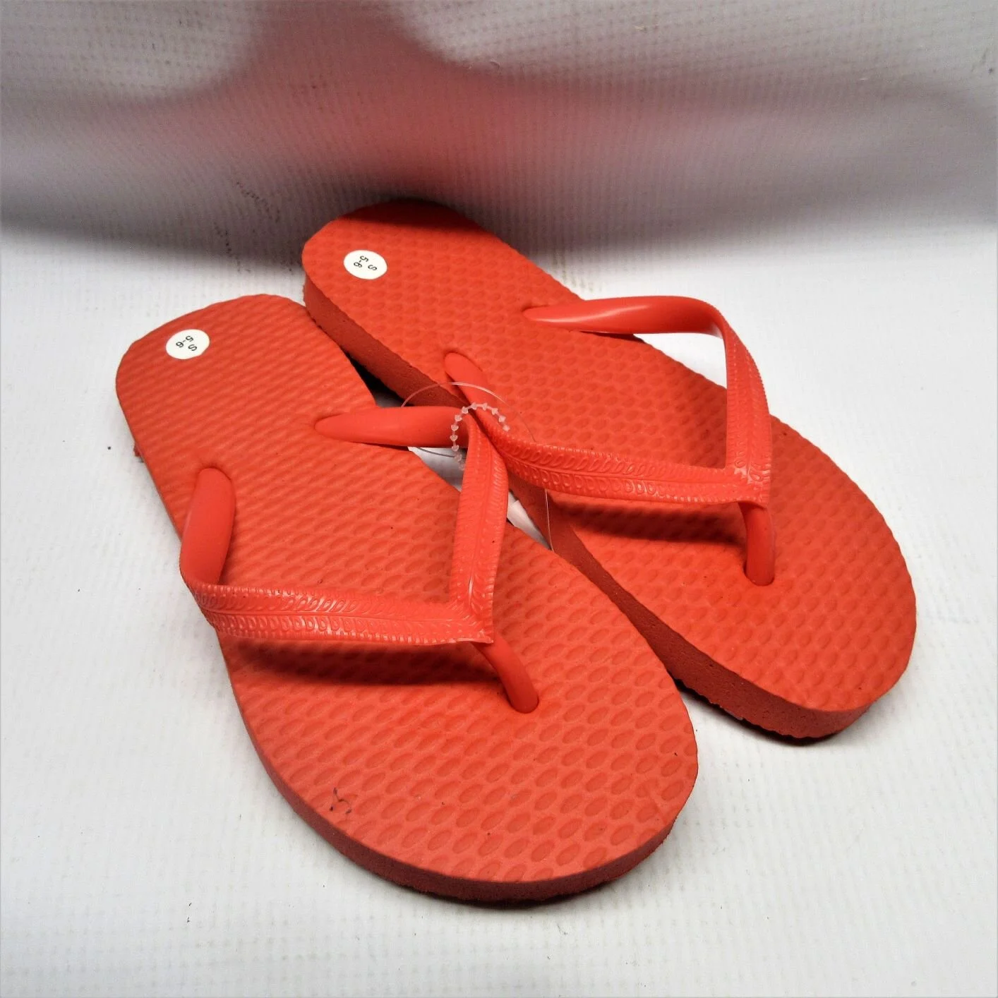 big-box-sandals-children-flip-flops-red.JPG
