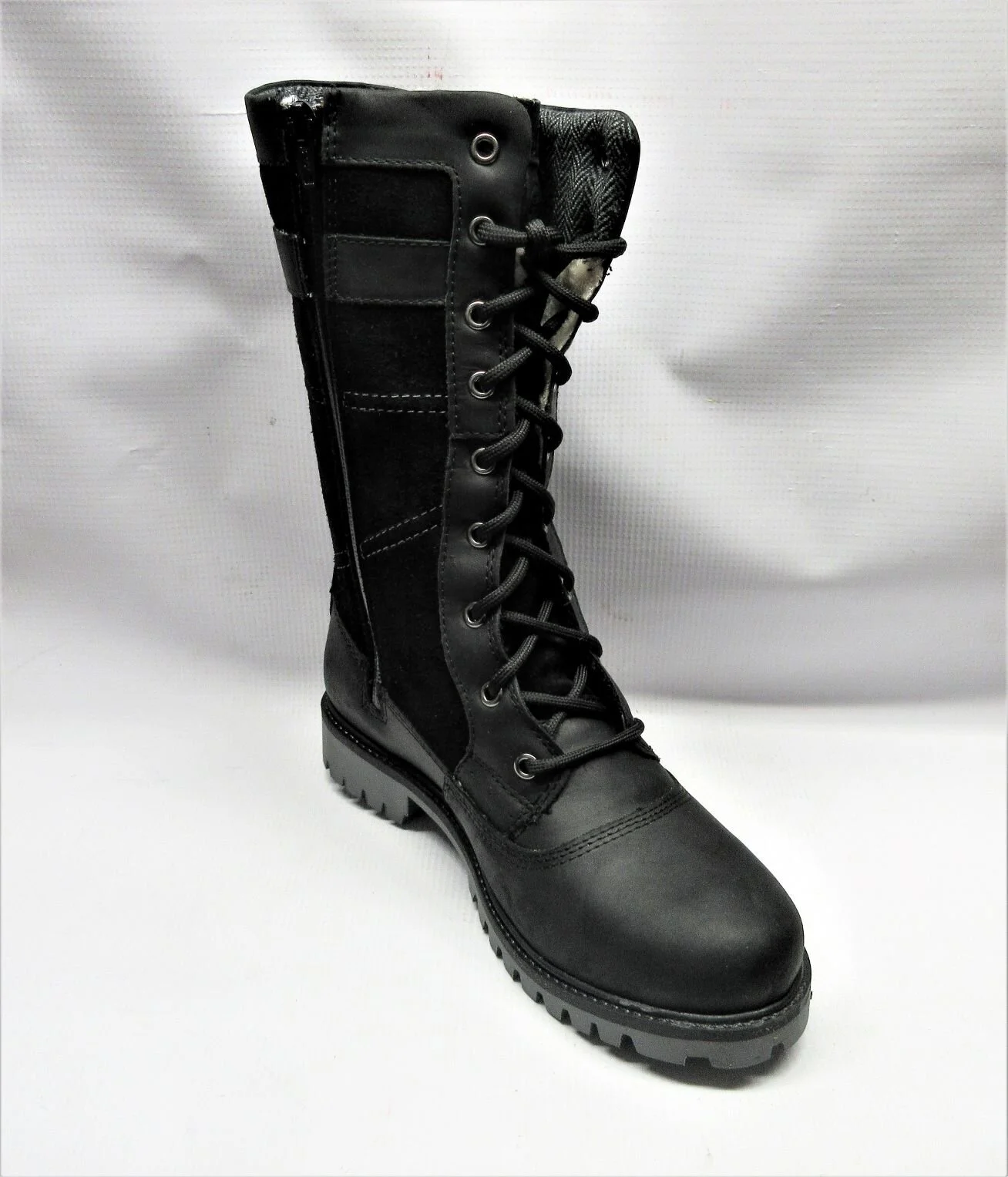 kamik-boots-women-rogue-10-waterproof-black.JPG