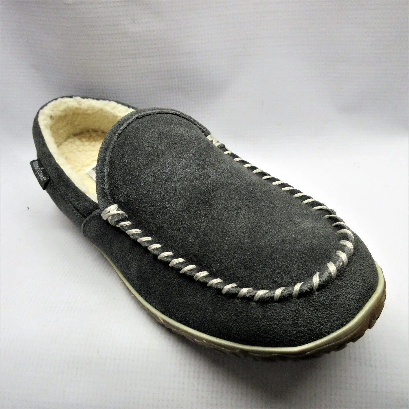 minnetonka-slippers-men-tilden-grey.JPG