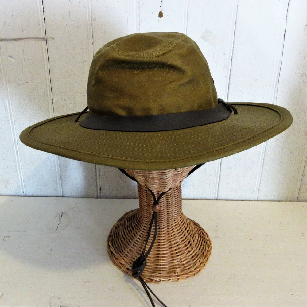 Filson Hat Men Oilskin Bush Hat in Tan — Cabaline