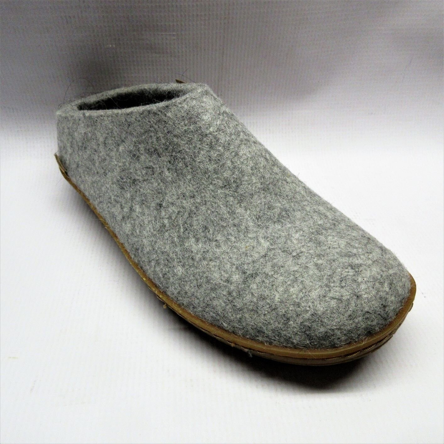 glerups-slippers-unisex-br-wool-felt-rubber-grey.JPG
