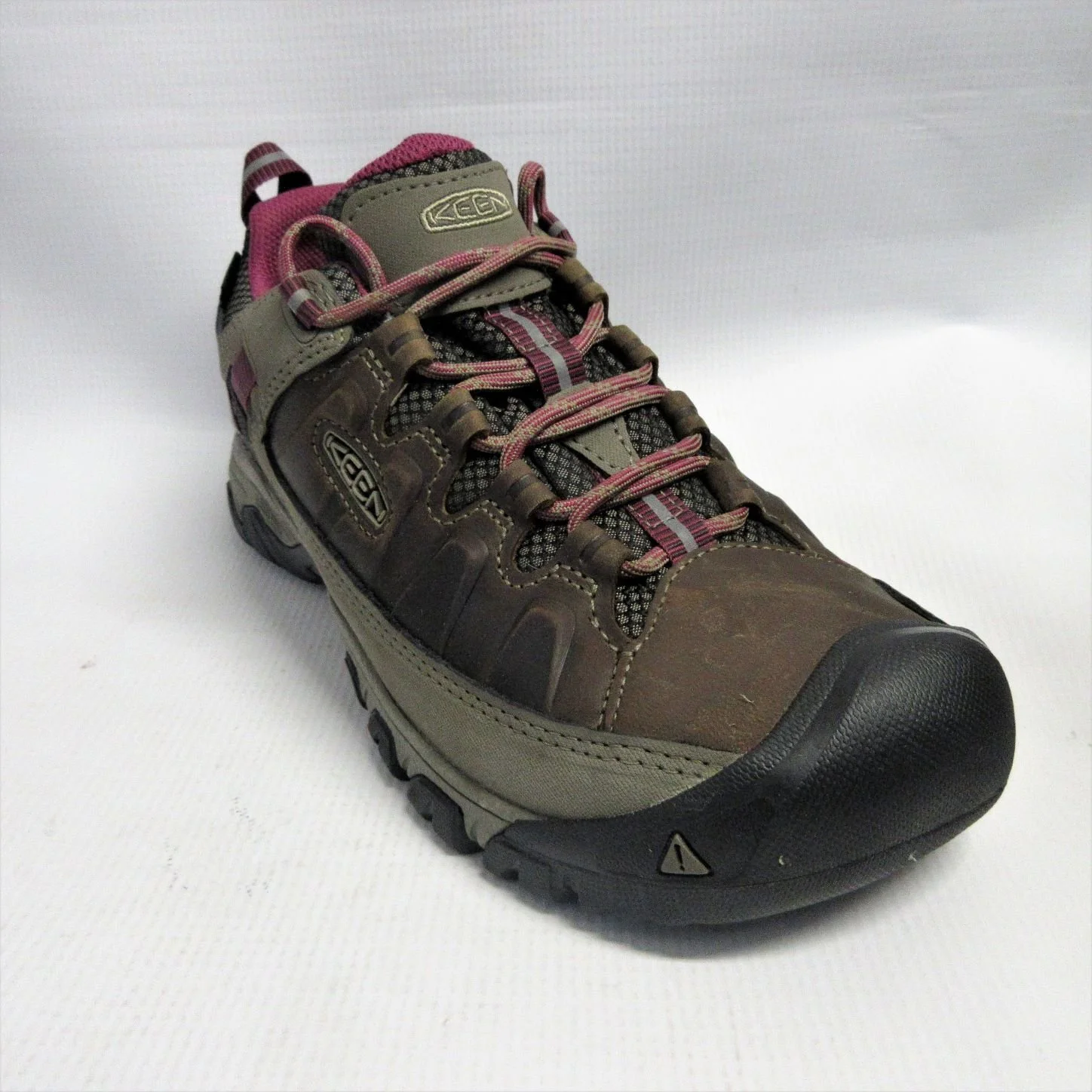 keen-shoes-women-targhee-iii-weiss-size-8.5.JPG