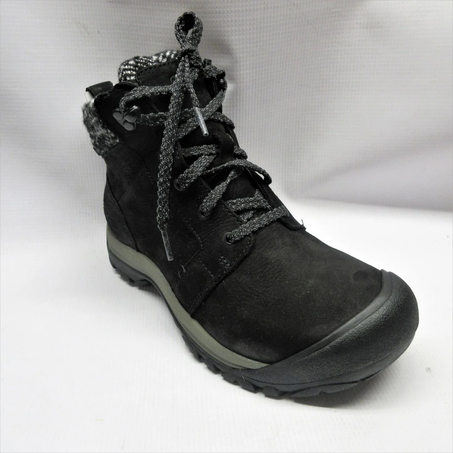 Keen Boots Women Kaci Mid Waterproof in Black