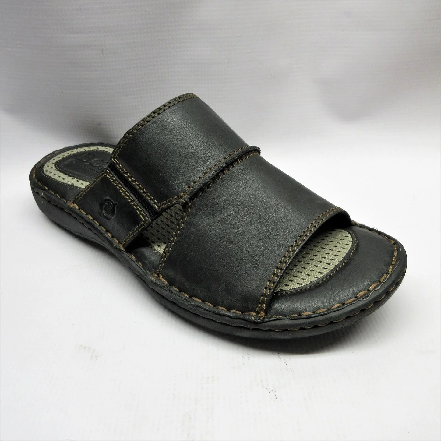 Born Sandals Men Flores in Black.JPG