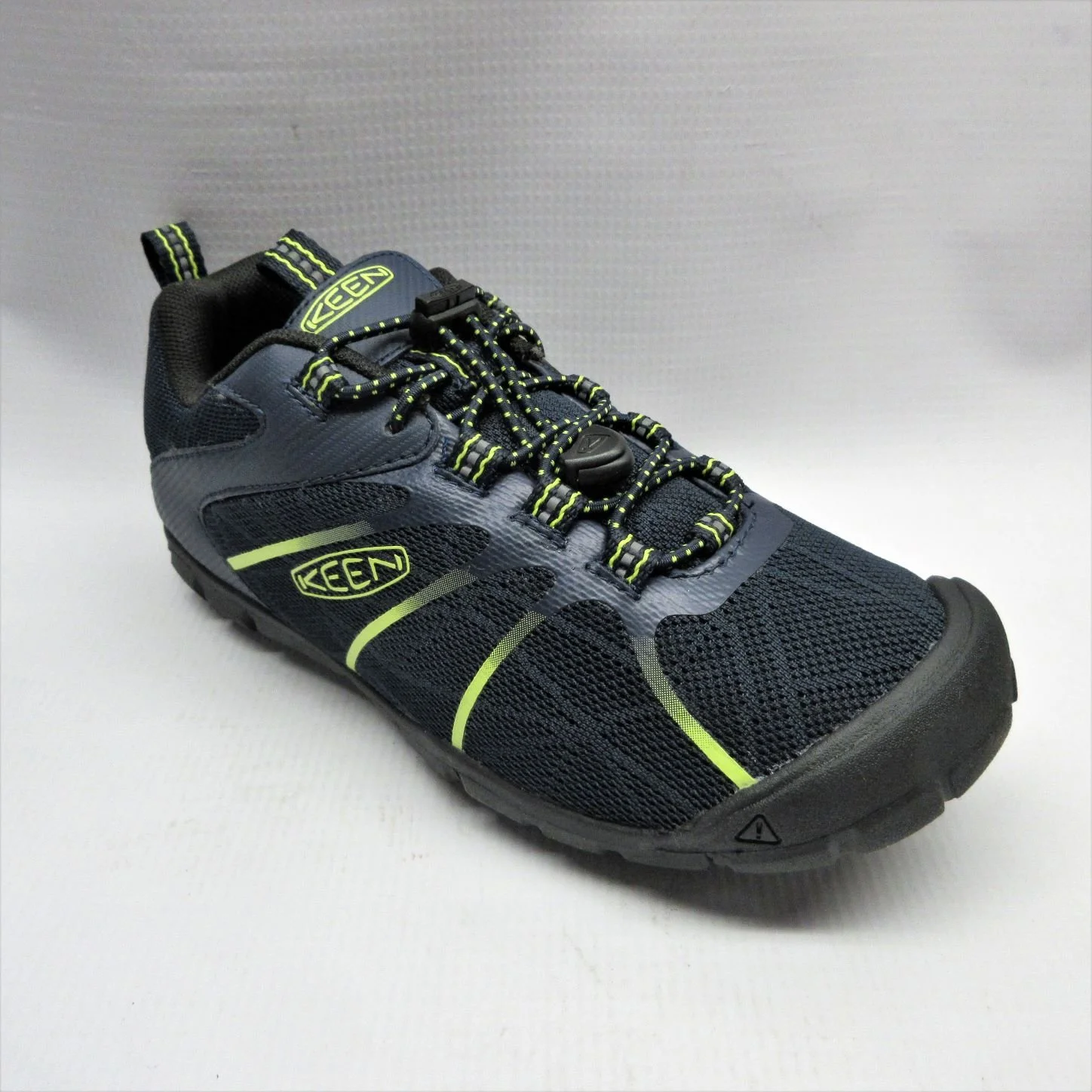 Keen Shoes Children Chandler 2 CNX in Black.JPG