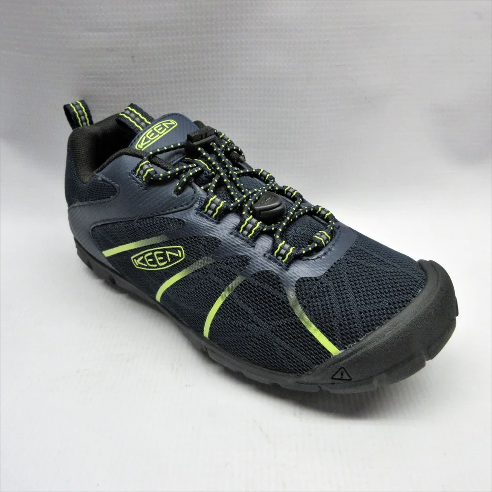 Keen Shoes Children Chandler CNX in Black — Cabaline