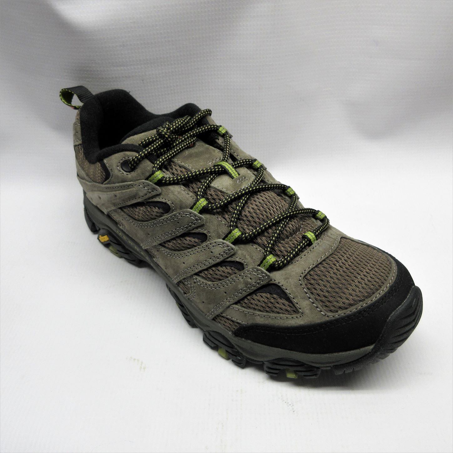 Merrell Shoes Men Moab 3 Low in Walnut.JPG