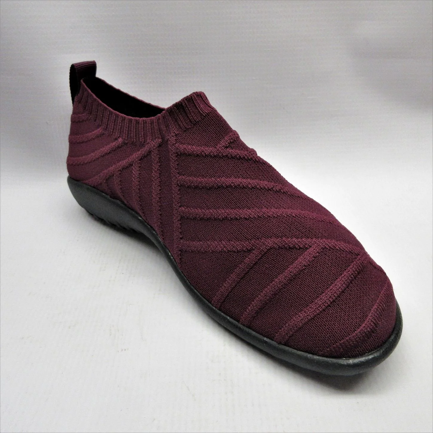 Naot Shoes Women Okahu in Raspberry Size 37.JPG
