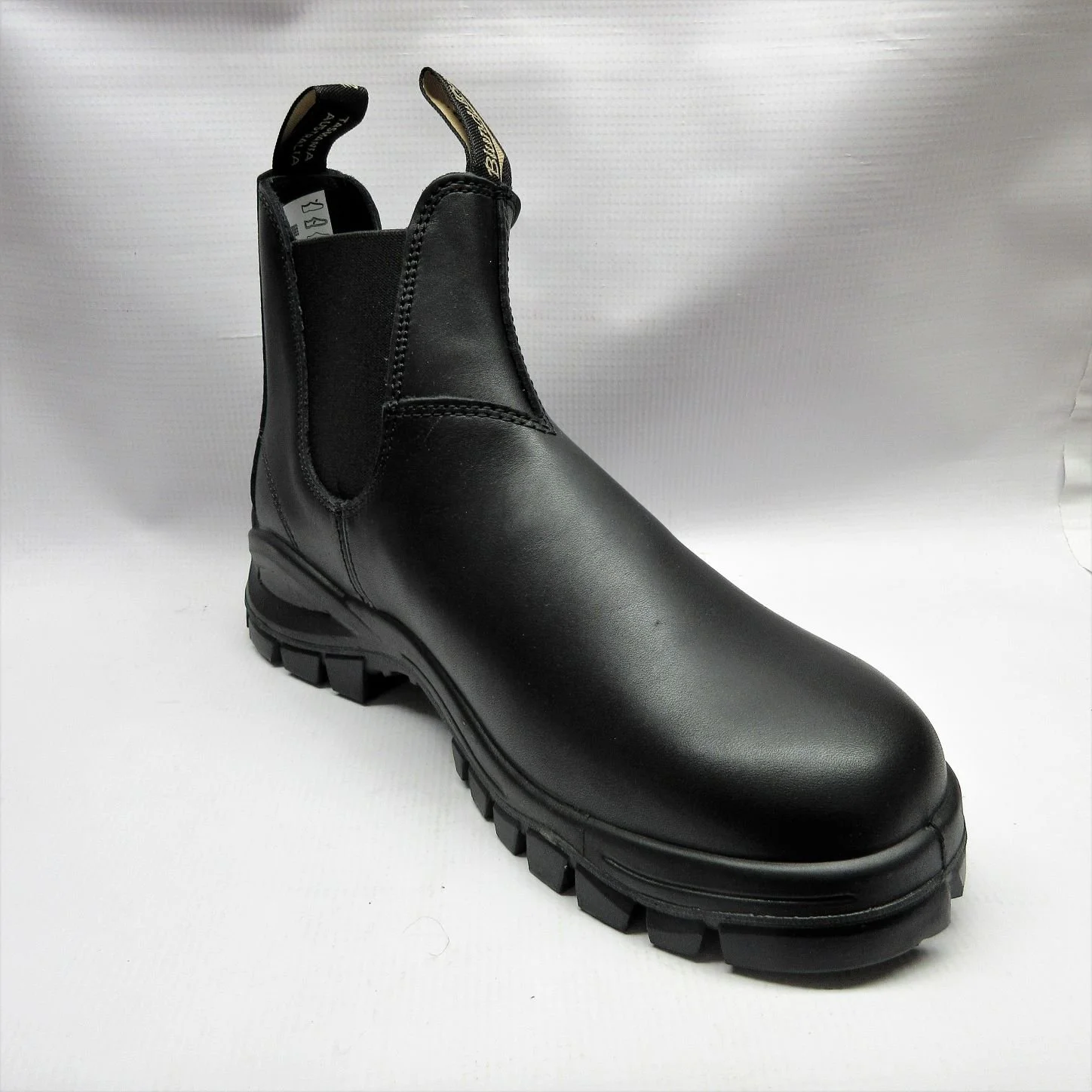 Blundstone Boots Unisex 2240 Lug in Black Size 9.JPG