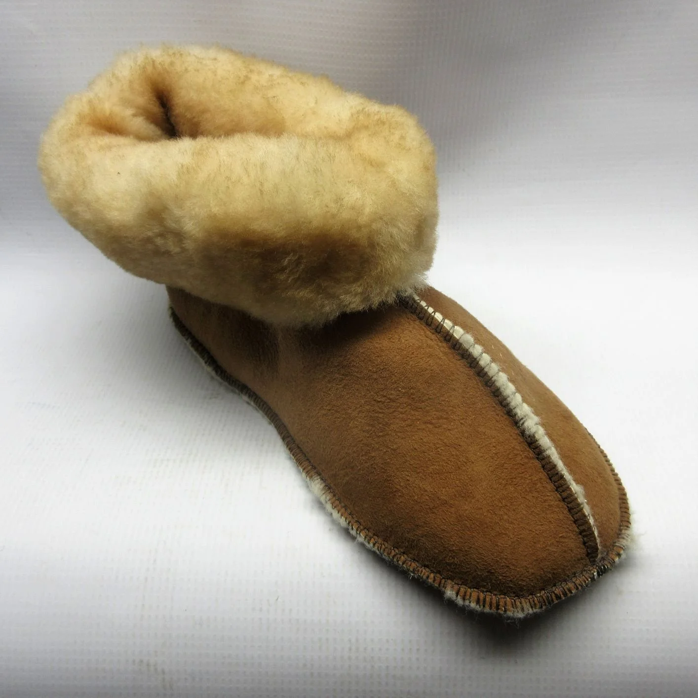 sickafus-slippers-unisex-snuggie-sheepskin-tan.JPG