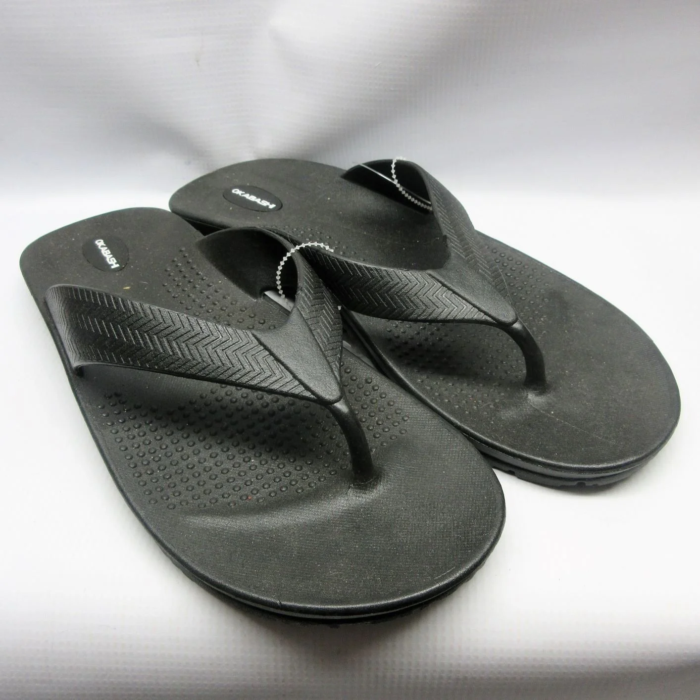 okabaji-sandals-men-surf-flip-flops-black.JPG