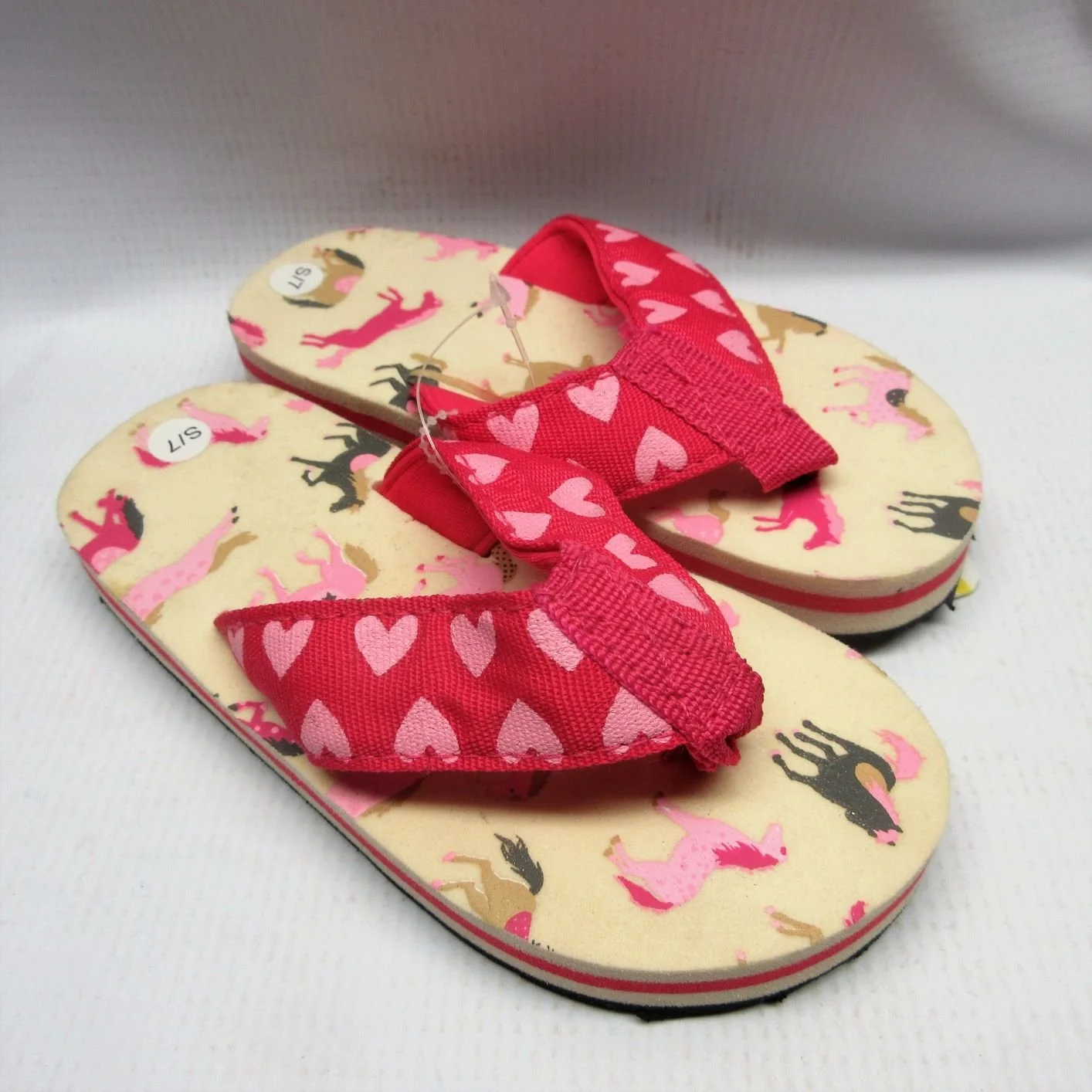 hatley-sandals-children-hearts-horses-flip-flops-kid-size-small.JPG
