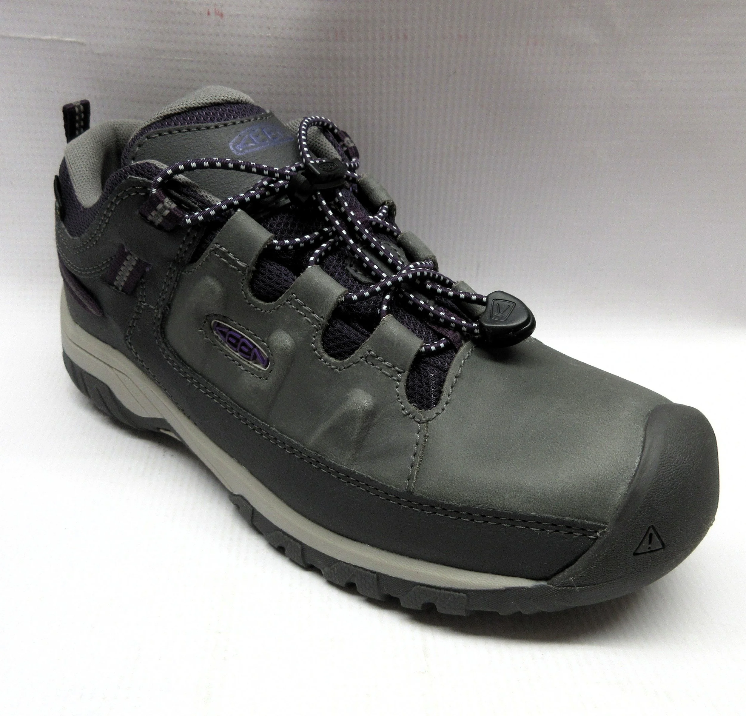 Keen Shoes Children Targhee Low Waterproof in Magnet.JPG