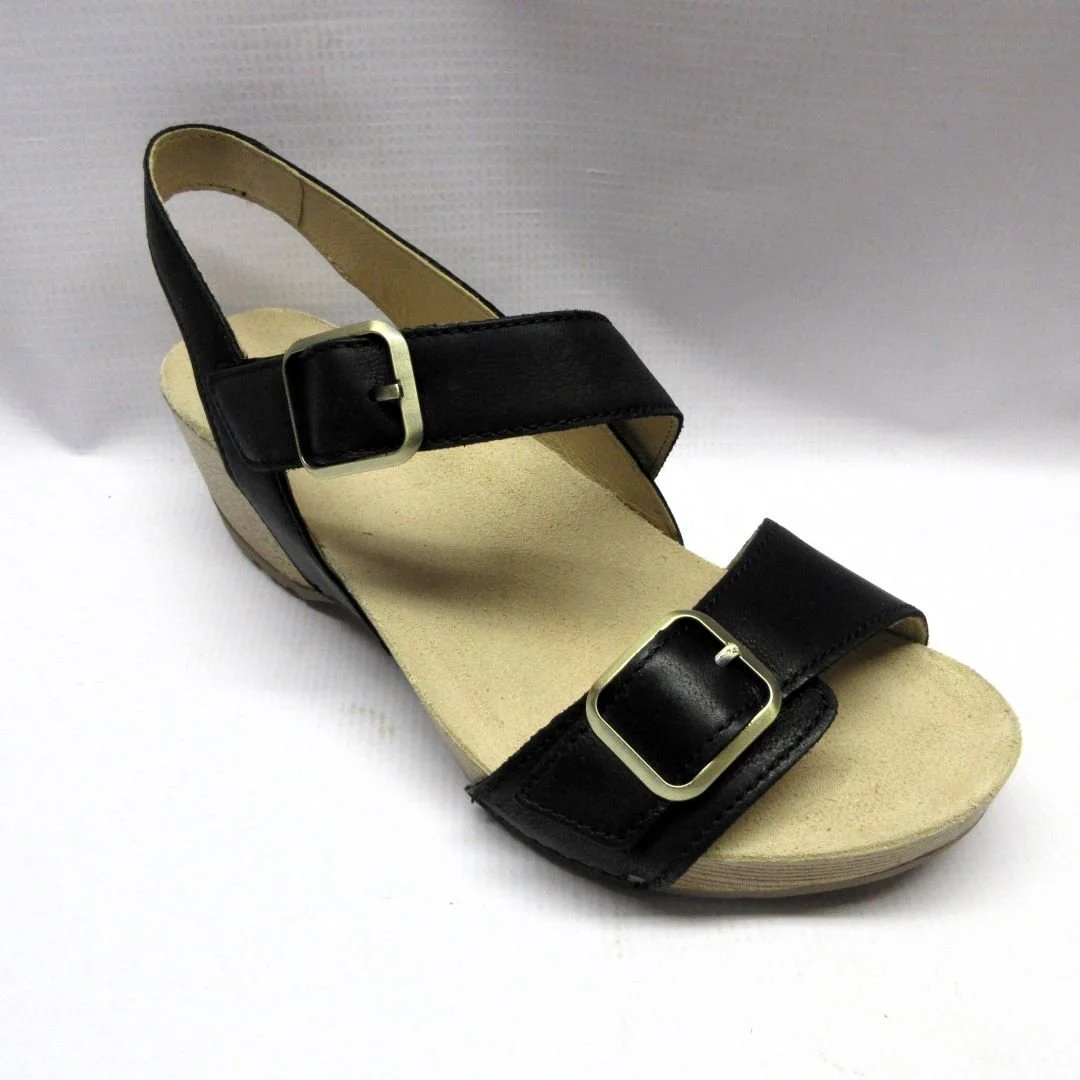 Dansko Sandals Women Trinity in Black.JPG