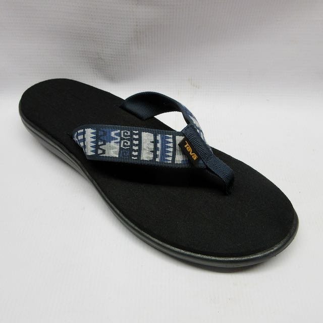 Teva Sandals Women Voya Flip in Mash Navy.jpeg